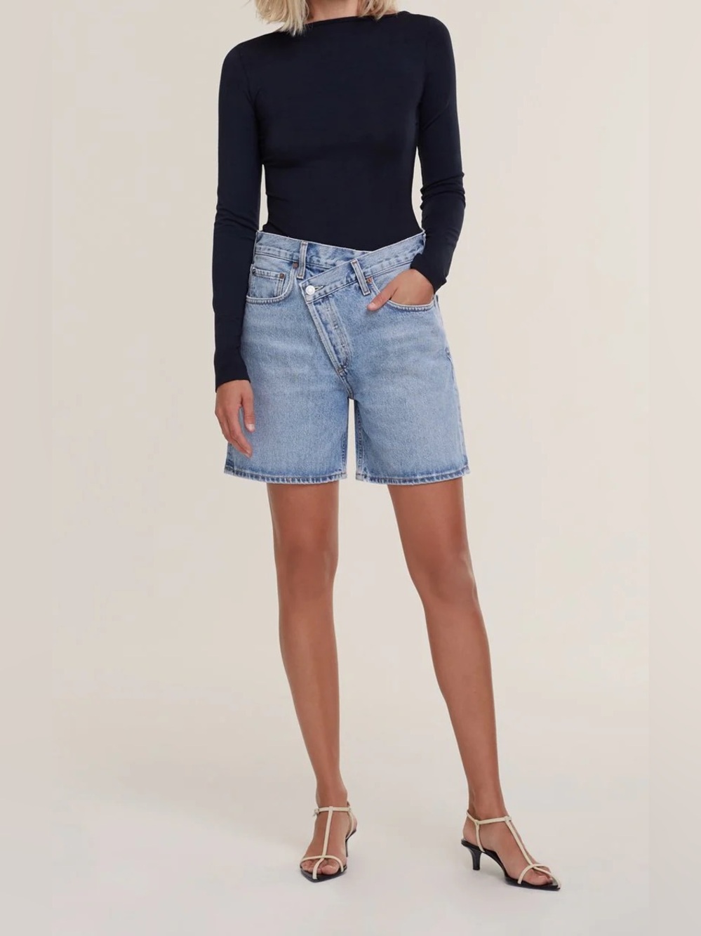 AGOLDE | criss cross mid length shorts | size 34